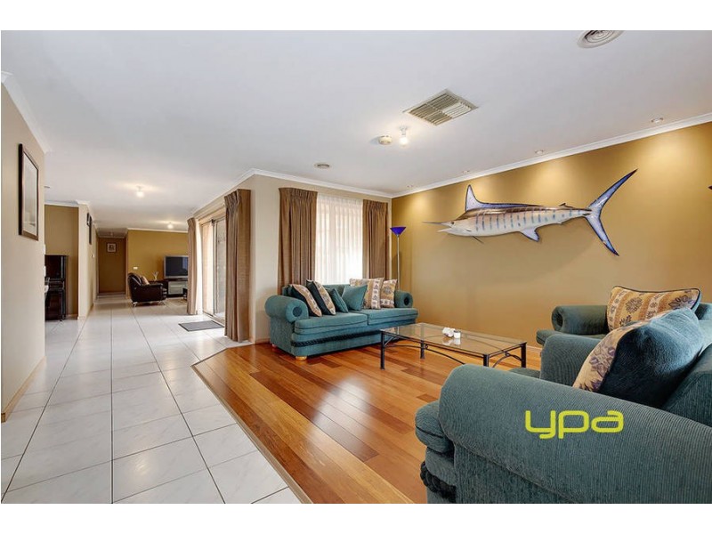 34 Lightwood Crescent, Meadow Heights VIC 3048