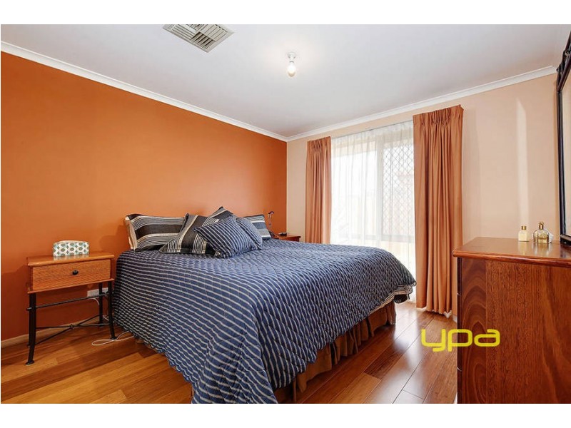 34 Lightwood Crescent, Meadow Heights VIC 3048