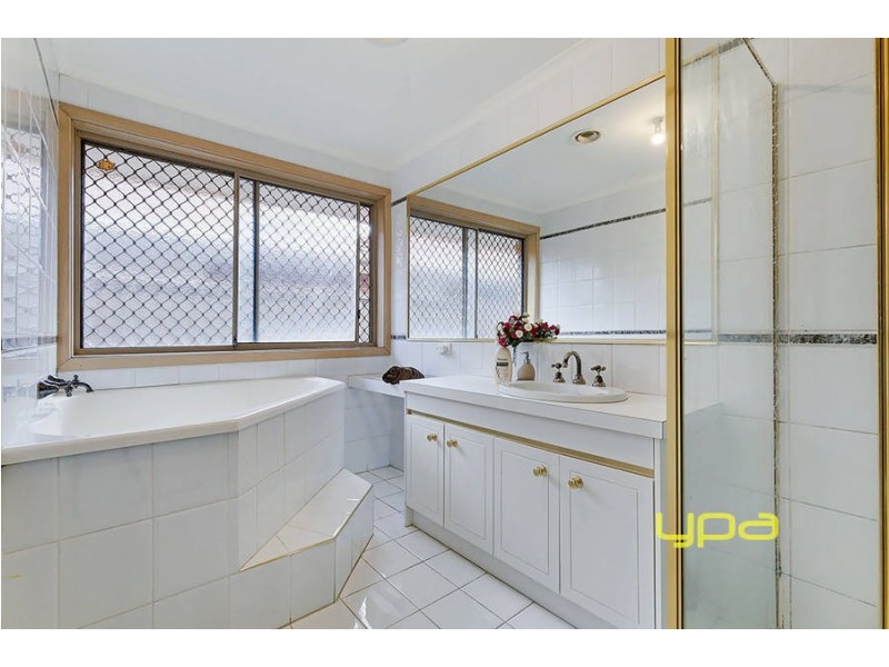 34 Lightwood Crescent, Meadow Heights VIC 3048