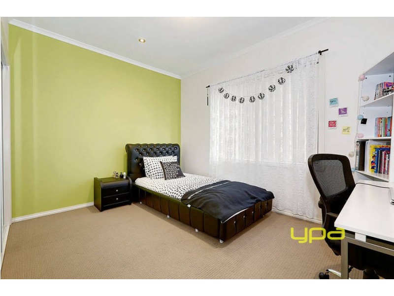 15 Pinelea Court, Roxburgh Park VIC 3064