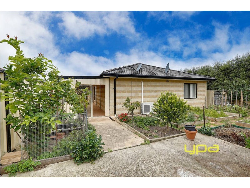 15 Pinelea Court, Roxburgh Park VIC 3064