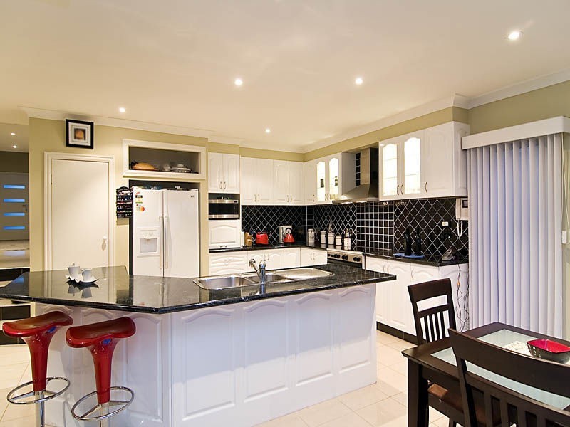 3 Madigan Court, Roxburgh Park VIC 3064