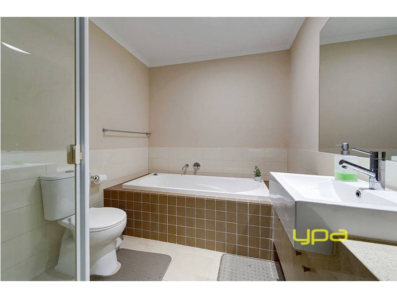 1 Sienna Court, Roxburgh Park VIC 3064