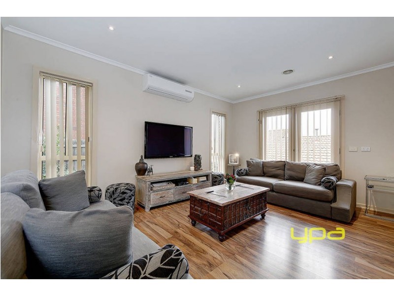 11/32 Papworth Place, Meadow Heights VIC 3048