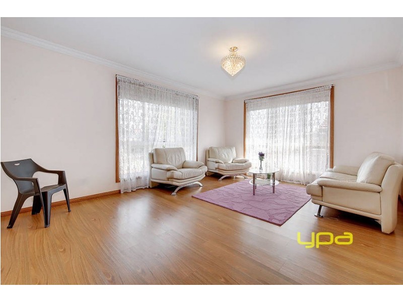 1/60 Mitchell Crescent, Meadow Heights VIC 3048