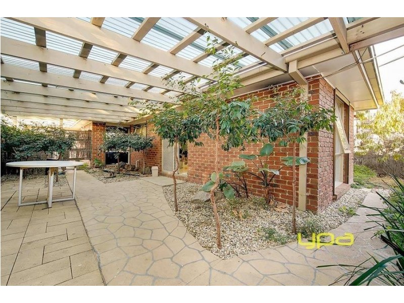 11 Judge Place, Roxburgh Park VIC 3064