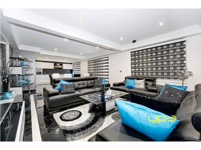 107 Donald Cameron Drive, Roxburgh Park VIC 3064