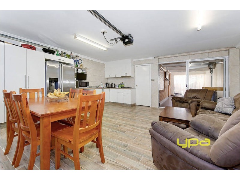 107 Donald Cameron Drive, Roxburgh Park VIC 3064