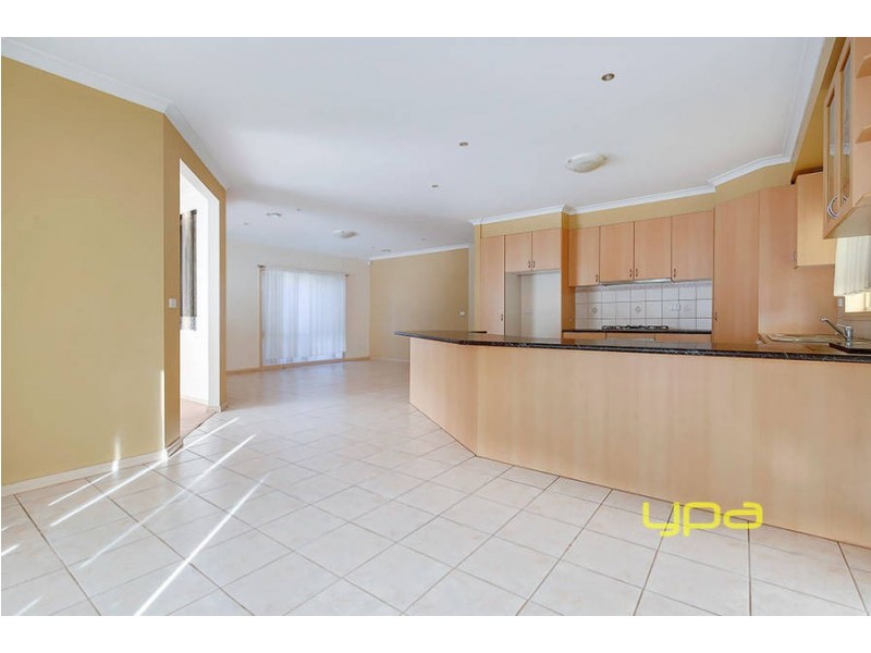 2 Taplin Way, Roxburgh Park VIC 3064