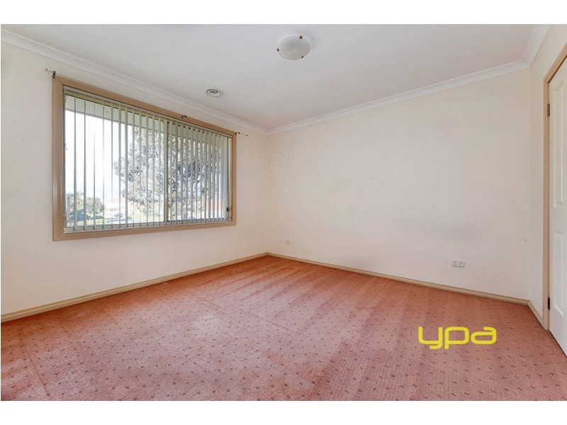 2 Taplin Way, Roxburgh Park VIC 3064