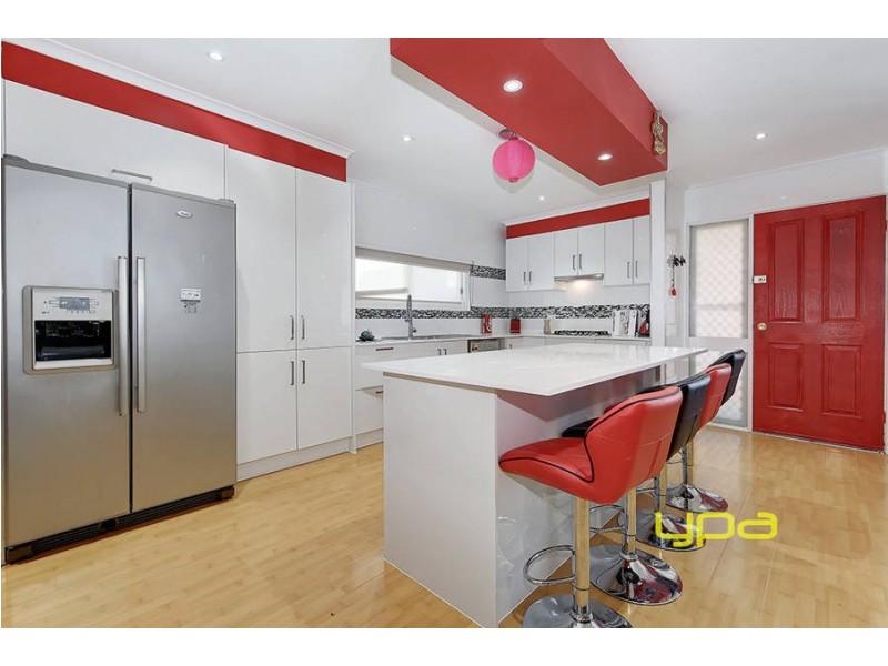 16 Ruby Court, Meadow Heights VIC 3048