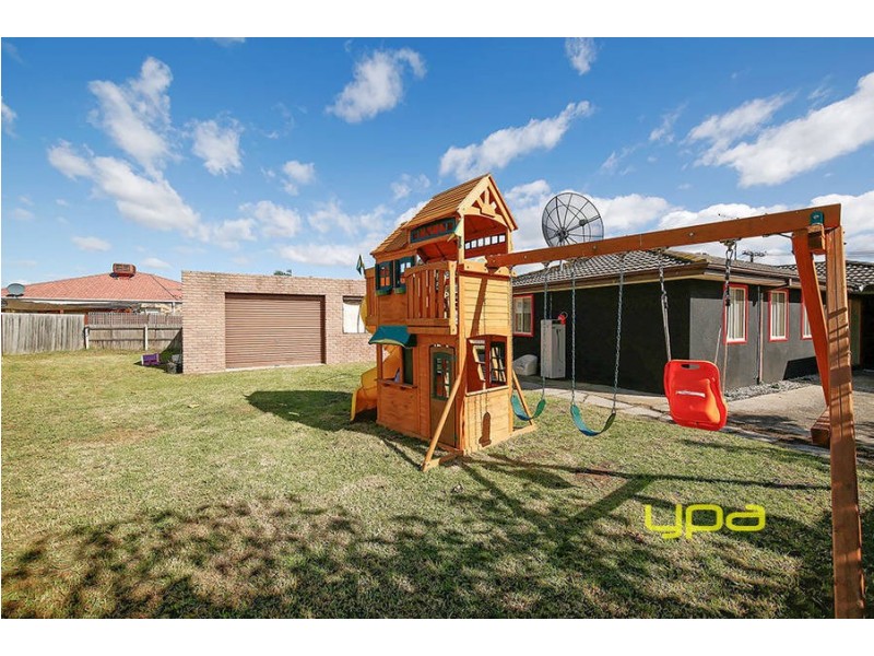 16 Ruby Court, Meadow Heights VIC 3048