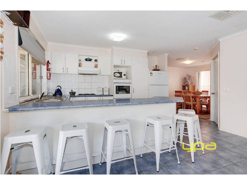 19 Kennedy Parade, Roxburgh Park VIC 3064