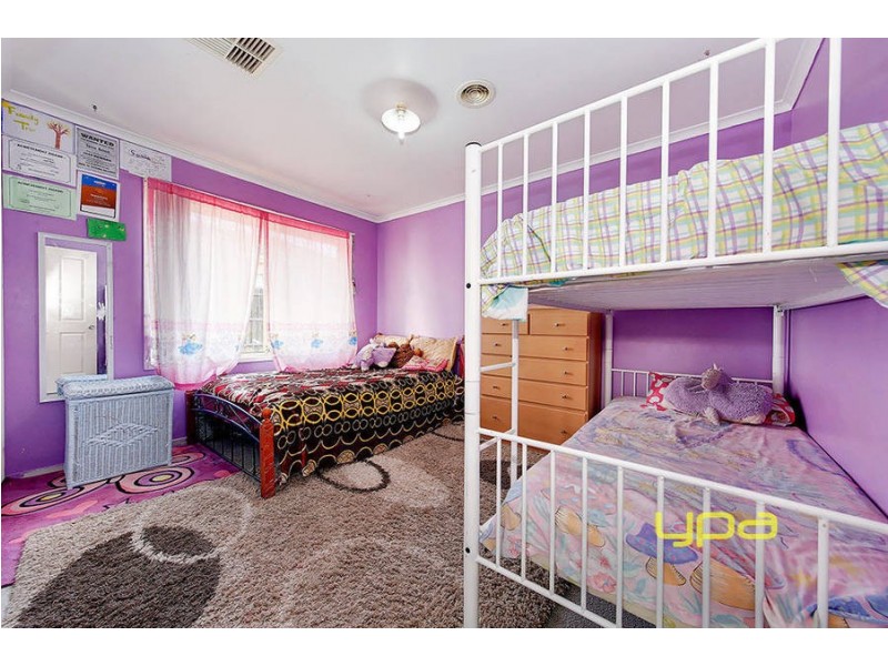 19 Kennedy Parade, Roxburgh Park VIC 3064