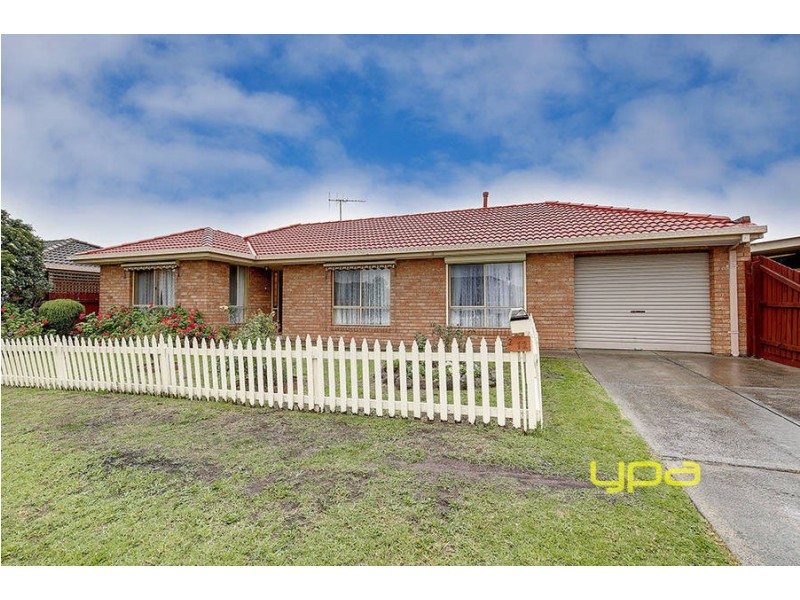 2/12 Ashleigh Crescent, Meadow Heights VIC 3048