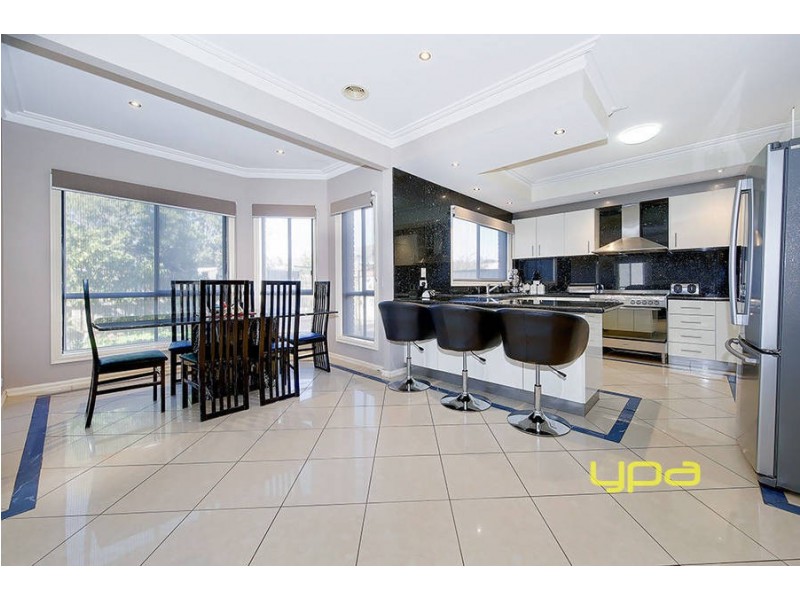 54 Athol Avenue, Roxburgh Park VIC 3064