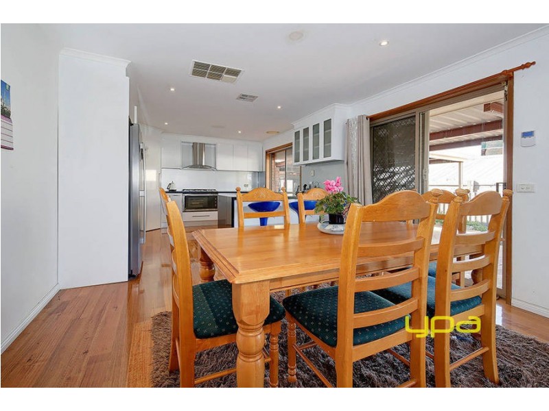 9 Bullrush Court, Meadow Heights VIC 3048