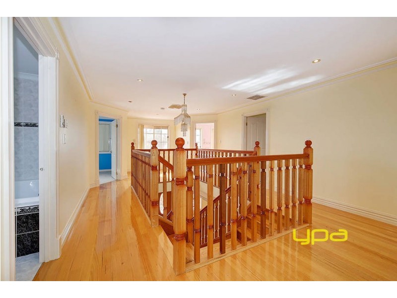 1 Harrower Street, Roxburgh Park VIC 3064