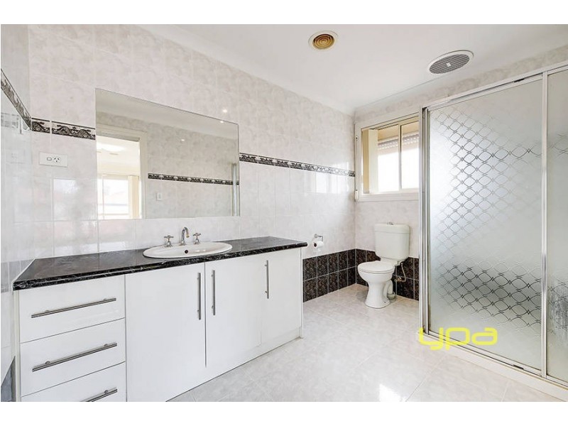 1 Harrower Street, Roxburgh Park VIC 3064