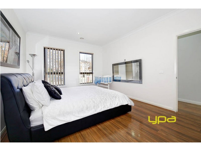 26 Lockwood Drive, Roxburgh Park VIC 3064