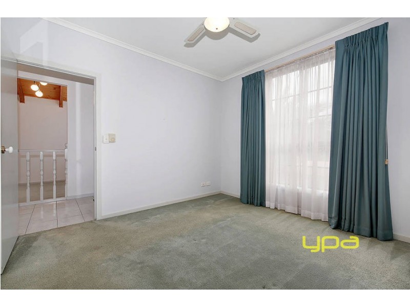 30 Matthews Crescent, Roxburgh Park VIC 3064