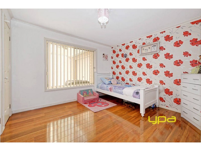 10 Alberton Avenue, Roxburgh Park VIC 3064