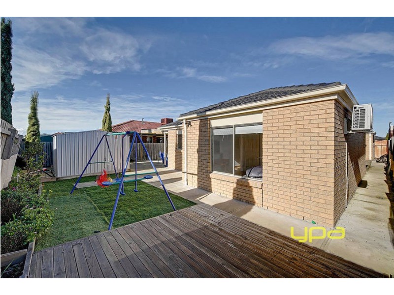 10 Alberton Avenue, Roxburgh Park VIC 3064