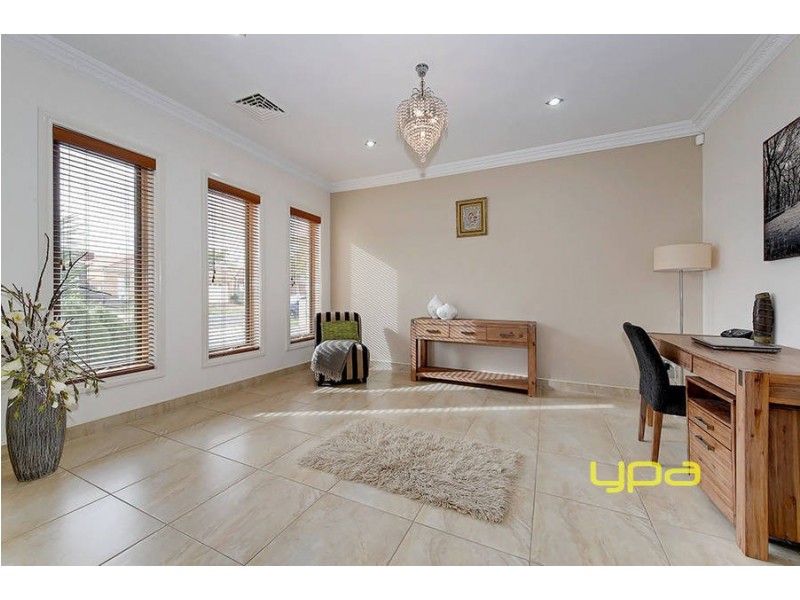 123 Hayfield Road, Roxburgh Park VIC 3064