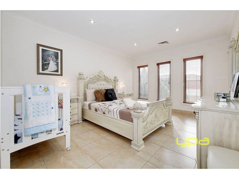 123 Hayfield Road, Roxburgh Park VIC 3064