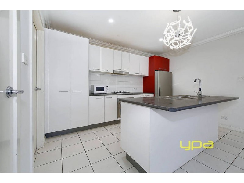 16 Viewbank Circuit, Roxburgh Park VIC 3064