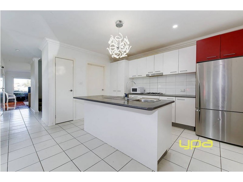 16 Viewbank Circuit, Roxburgh Park VIC 3064