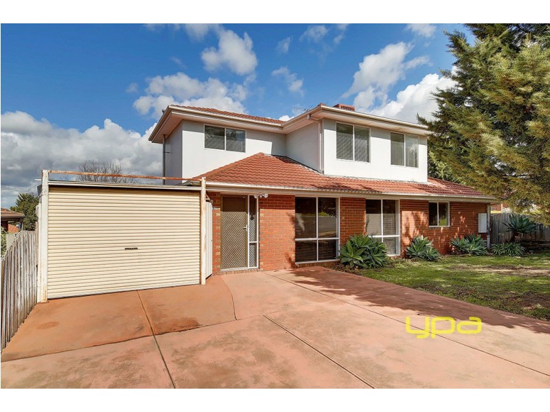 27 Fuschia Place, Meadow Heights VIC 3048