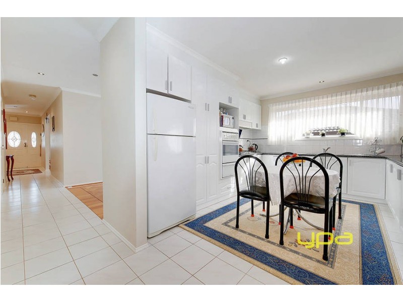 9 Harvey Court, Roxburgh Park VIC 3064