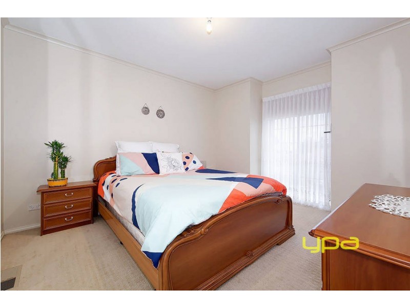 9 Harvey Court, Roxburgh Park VIC 3064