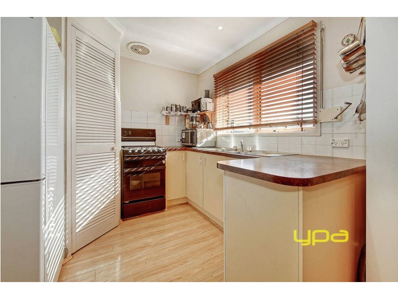 1/10 Mitta Mitta Way, Meadow Heights VIC 3048
