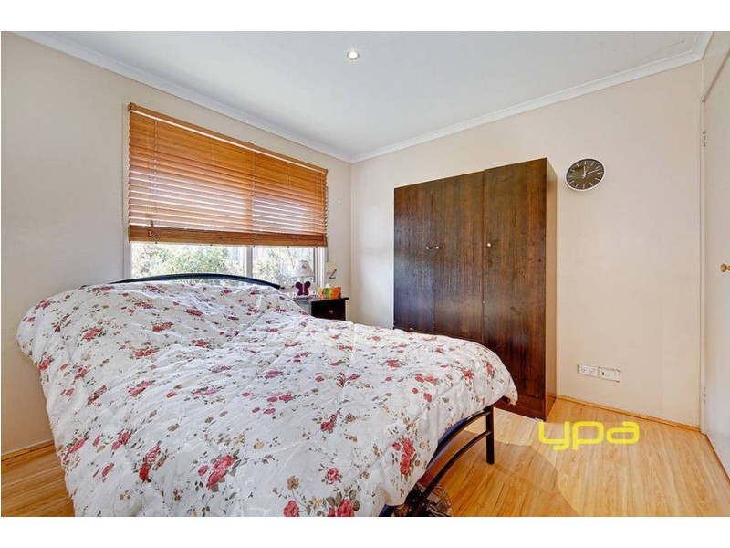 1/10 Mitta Mitta Way, Meadow Heights VIC 3048