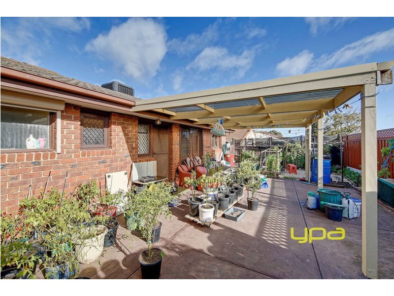 1/10 Mitta Mitta Way, Meadow Heights VIC 3048