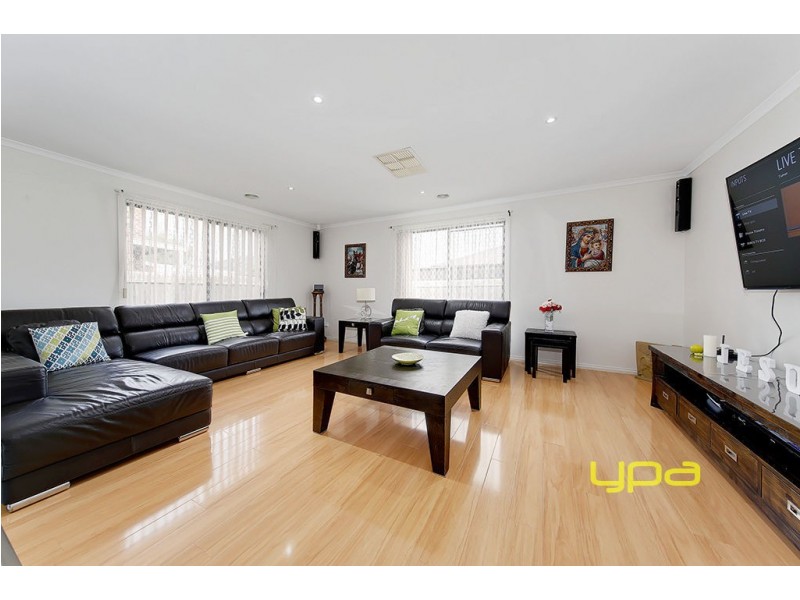 91 Hayfield Road, Roxburgh Park VIC 3064