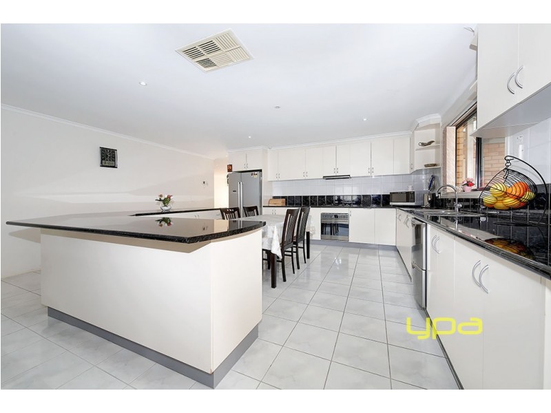 91 Hayfield Road, Roxburgh Park VIC 3064