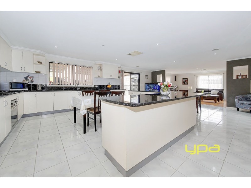 91 Hayfield Road, Roxburgh Park VIC 3064