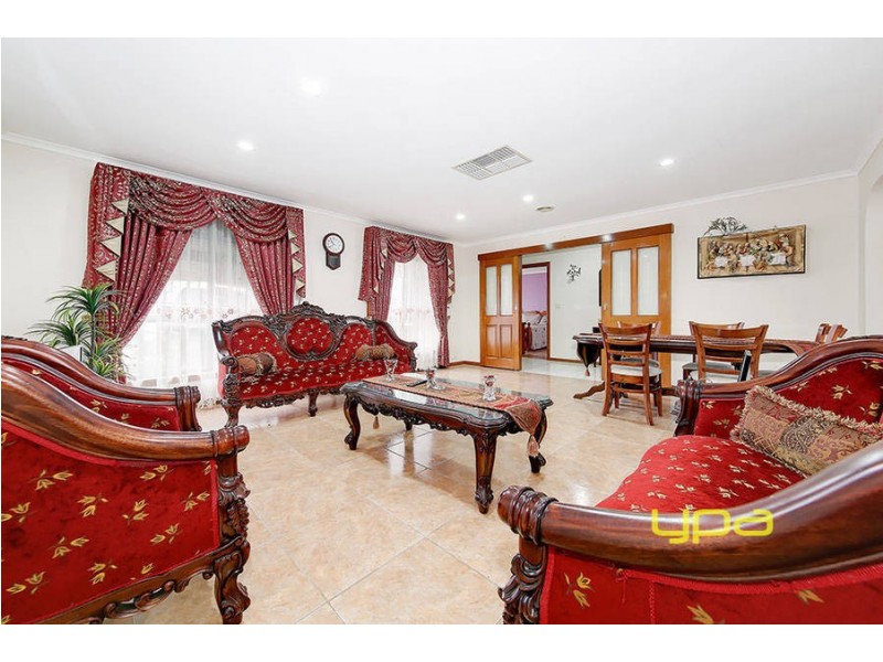 5 Buxton Court, Meadow Heights VIC 3048