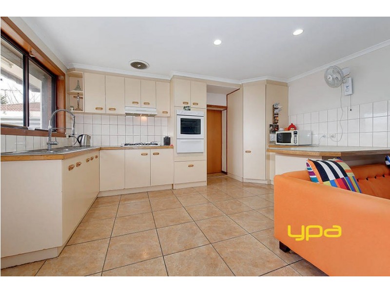 5 Buxton Court, Meadow Heights VIC 3048