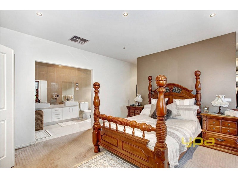 54 Serendip Crescent, Greenvale VIC 3059