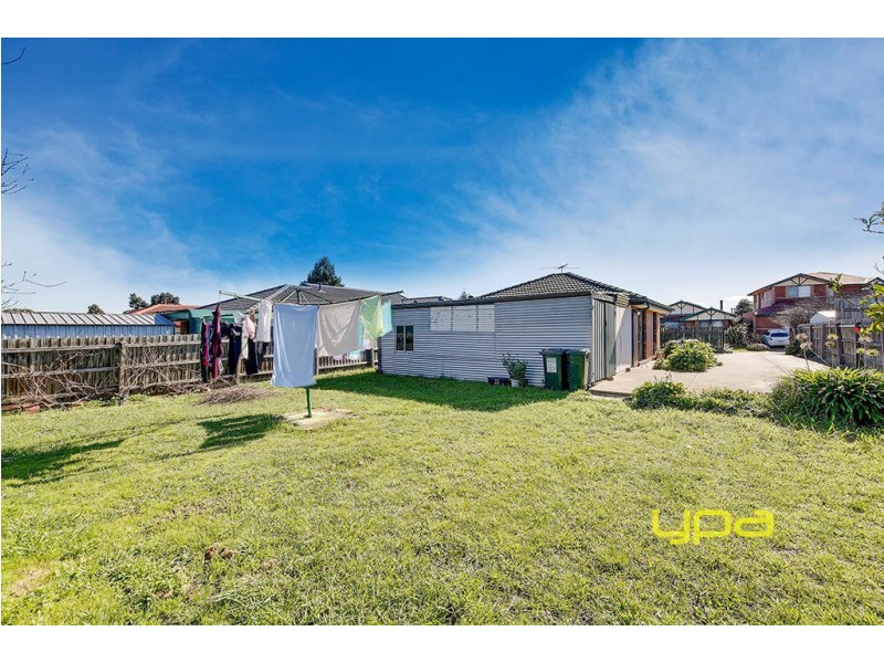 25 Harvey Court, Roxburgh Park VIC 3064