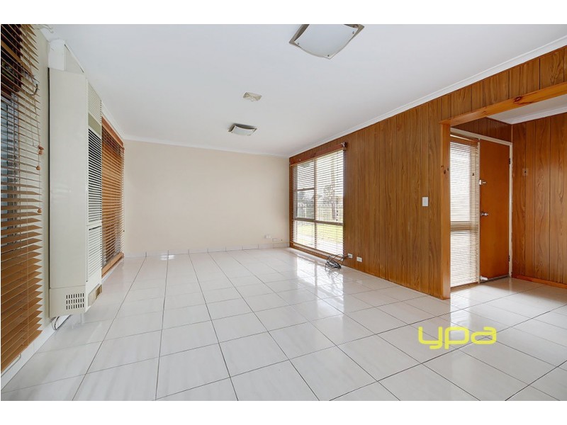 16 Canadian Court, Meadow Heights VIC 3048