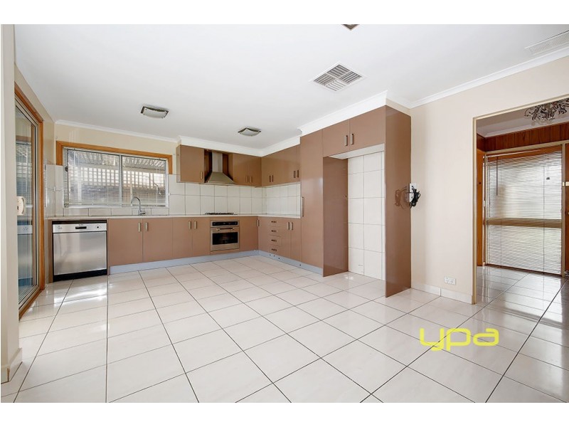 16 Canadian Court, Meadow Heights VIC 3048