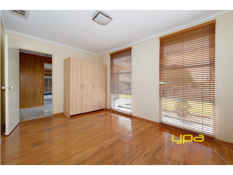 16 Canadian Court, Meadow Heights VIC 3048