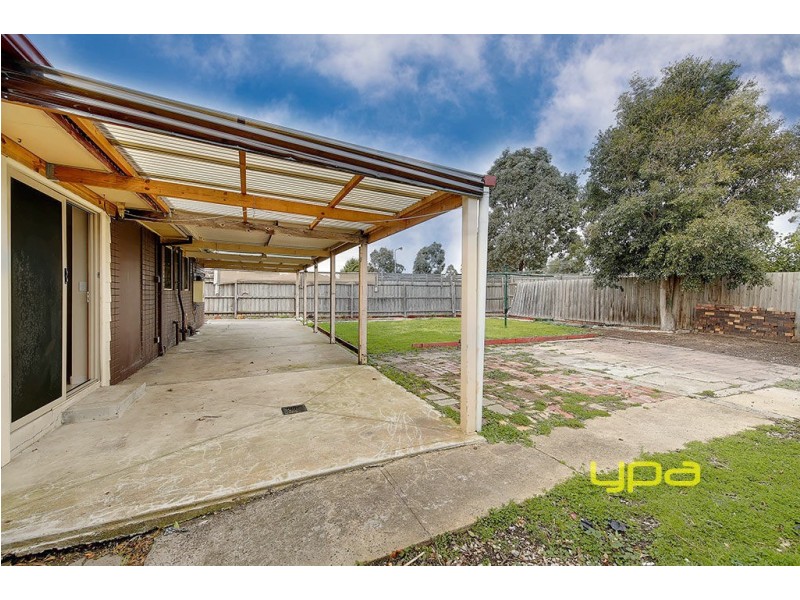 16 Canadian Court, Meadow Heights VIC 3048