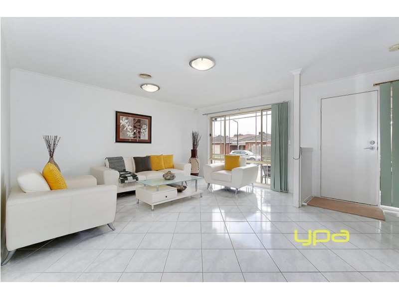 3 Glama Court, Roxburgh Park VIC 3064