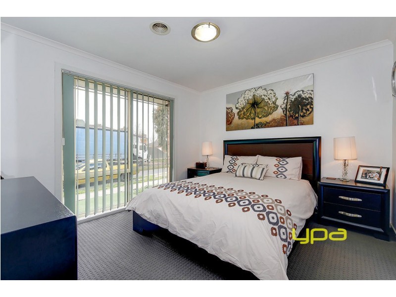 3 Glama Court, Roxburgh Park VIC 3064